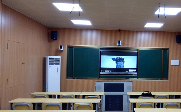 海南?？谀持袑W吸音板工程